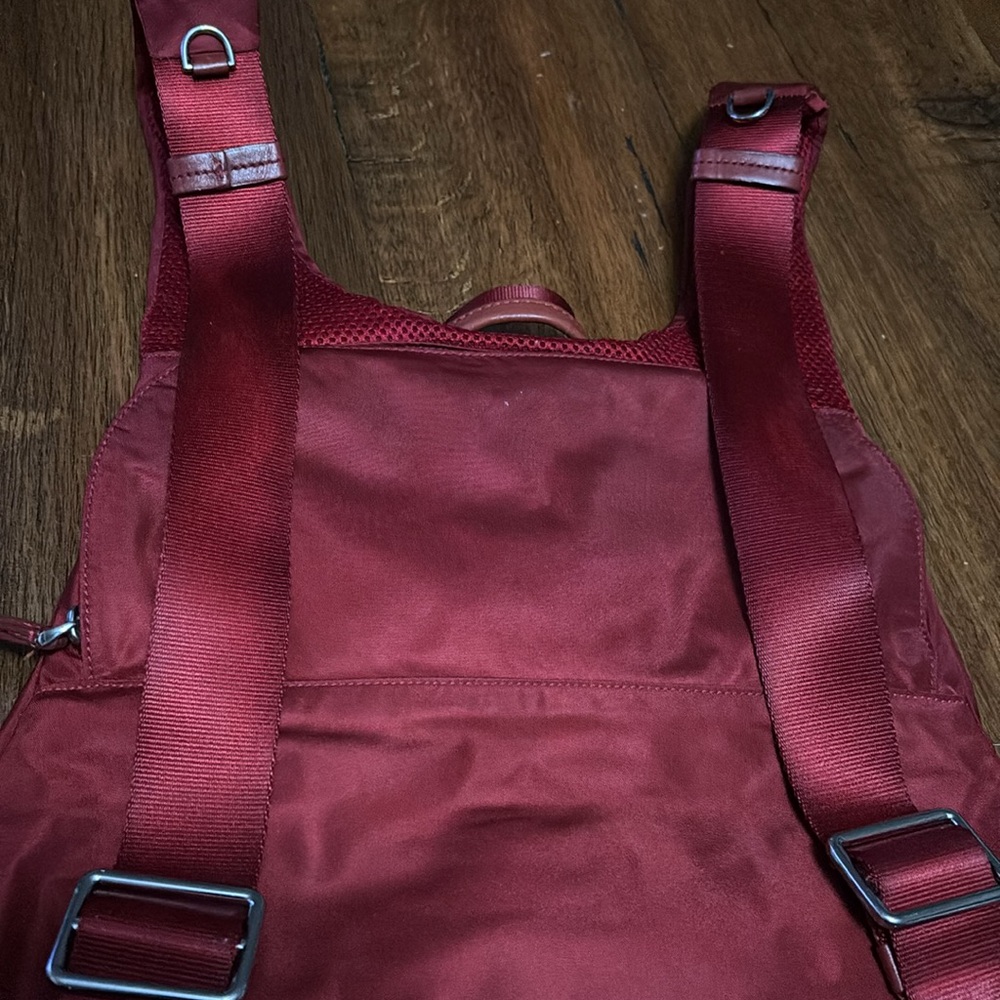 Tumi Red Backpack - Picture 5 of 16